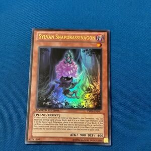 Yugioh Card Sylvan Snapdrassinagon Dark Type Monster Limited Edition Shiny NWOTS